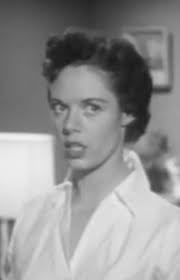 Dee Carroll's Instagram, Twitter & Facebook