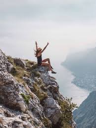 Punta Larici Journeygirl Reiseblog Vanlife Bergtour Kleine Orte Gardasee