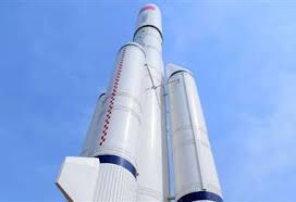 Los restos de un cohete chino amenazan con caer a la tierra en los próximos días después de haber sido utilizado para lanzar el módulo central de la nueva estación espacial china. Rdtrcmebaawanm