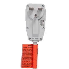 Arctic king air conditioner consistently blows extremely cold air and has advanced heat strip technology that is designed to warm up the room efficiently. Koldfront Wac25001w 208 230v 25 000 Btu Heat Cool Window Air Conditioner White Pricepulse