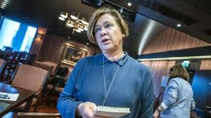 Siden 2018 har velstyret for 1.100 hytteeiere på ljøsheim og grunnåsen trukket seg fire ganger på grunn av interne konflikter og stygg språkbruk på sosiale medier. Bakgrunn Vent Med Det Nye Molde Sjukehuset Smp No Nyheter Nyheter Fra Alesund Sunnmore Og Nordvestlandet