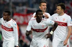 Antonio rüdiger a délibérément mordu paul pogba ! Fassungslos Antonio Rudiger Mitte Mit Schiri Tobias Welz Und Rafael Van Der Vaart Hsv Schwarzwalder Bote