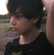 Luz Lawrence's Instagram, Twitter & Facebook