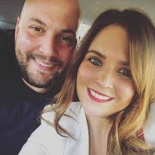 Lauren Gladstone's Instagram, Twitter & Facebook