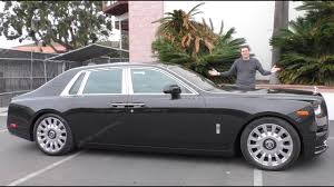 Many rolls owners are passionate art collectors, and rolls has actually managed to turn the phantom's dash into a gallery space: The 2018 Rolls Royce Phantom Is A 550 000 Ultra Luxury Car Youtube