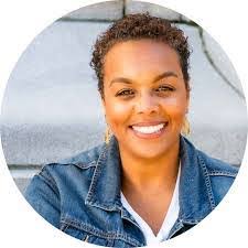 Carol Strecker's Instagram, Twitter & Facebook