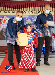 There is also a bus interchange for rapidkl buses. Sk Bandar Tasik Selatan Sk Bandar Tasik Selatan Rasmi Facebook