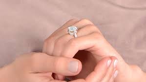 Big diamond rings whether it's your first diamond purchase that will represent your true love in an engagement or wedding ring, or a diamond solitaire or anniversary ring to represent the love that has lasted, ben garelick jewelers has the large center diamond that will make her smile. Engagement Rings For Wider Fingers Estate Diamond Jewelry