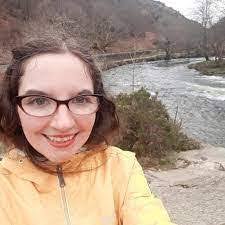 Laurie Mortimore's Instagram, Twitter & Facebook