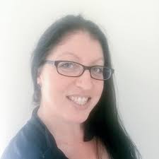 Michelle Ireland (@alilbitgranola)