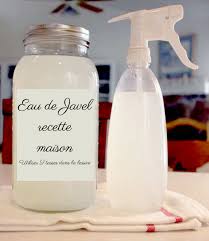 Cette Recette De Desinfectant Est Bien Meilleure Et Elle Est Surtout Moins Nocive Que L Eau De Javel Produit De Nettoyage Faits Maison Desinfectant Maison Truc Et Bricolage