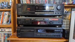Recently i was interested on trying different types of audio equipment, and i got an old stereo system that was from my father, that system was a kenwood system bought on 1981, and it had a kenwood kx 500 cassette deck in it, and the poor thing was just destroyed, it wasnt kept in good conditions, so i needed another deck. Nakamichi Cassette Deck 2 And Denon Drm 500 Cassetteculture