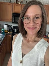 Melanie Mickelson's Instagram, Twitter & Facebook