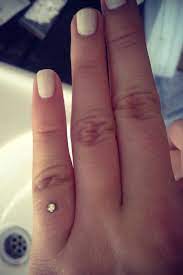 Pin By Tori Stallings On Fashion 33 Finger Piercing Piercings Unique Cool Piercings