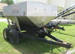 Adams Fertilizer Spreader Buggy Item H8554 Sold June 10