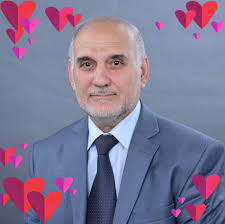 لدّي رغبَه فِ قتّلْ آحدهمْ وآلآستحمَآمْ بِ دمّه لِ يبردْ قلبِي . .