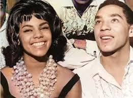 Smokey and First Lady of Motown Claudette Robinson😍