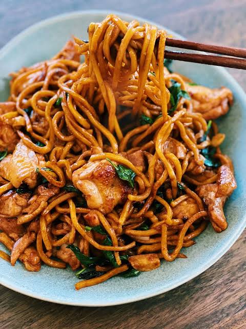 Schezwan Noodles (Non-Veg)