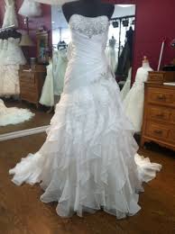 Alfred Angelo Disney Wedding Dress Jasmine Style 215 Size 12 Jasmine Wedding Dress Disney Wedding Dresses Wedding Dresses