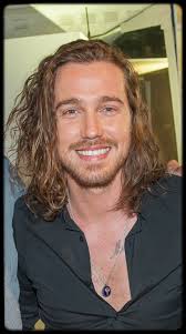 Comment must not exceed 1000 characters. Julien Dore Actrice Beaux Mecs
