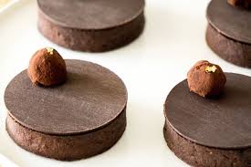 Tartelettes Chocolat Et Praline Croustillant Empreinte Sucree Mini Tarte Chocolat Gateau Chocolat Croustillant