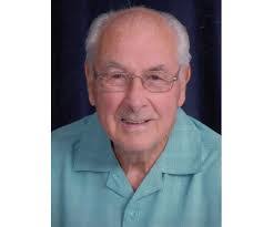 Mariah Barnum's Instagram, Twitter & Facebook