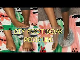 My feet are most probably the most neglected part of my body. Diy Foot Soak Pedicure W Listerine Mouthwash Vinegar L Getting Rid Of Dry Cracked Feet At Home Youtube