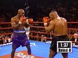 Soprannominato iron mike, the baddest man on the planet, kid dynamite e king kong, è considerato uno dei migliori pesi massimi nella storia del pugilato. Evander Holyfield Vs Mike Tyson Wikipedia