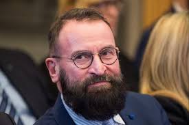 Fidesz mep józsef szájer released a statement tuesday afternoon confirming he had been at a house party last friday in brussels, and that he had been issued a verbal warning by police. Eixg1wjc8czoam