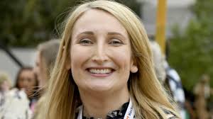 Inga Davis's Instagram, Twitter & Facebook