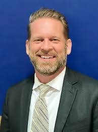 Darrin Simpson's Instagram, Twitter & Facebook