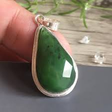 Jade Necklace Nephrite Jade Pendant Etsy In 2020 Jade Necklace Jade Pendant Jade Crystal