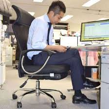 It weighs 48.5 lbs and measures 25.2 inches wide x. This Office Chair Lets You Lie Down Flat For Naps At Your Workplace