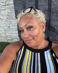 Do La La Salon Dawn Walls