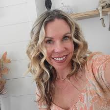 Amber Severson's Instagram, Twitter & Facebook