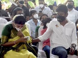 Stalin's son, udhayanidhi stalin, grabbed headlines when he took on prime minister narendra modi and home minister amit shah during the campaign and dodged the aiadmk's jibes. Xwhaahu7ygp 2m