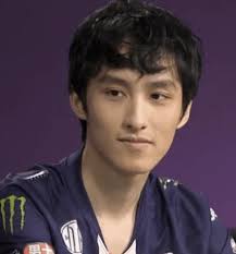 Hitta någon som kollar på dig som Ame kollar på Dove : r/DotA2