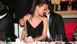 In der serie haben sie der konstellation deutsche. Turkisch Fur Anfanger Heute Zieht Elyas Blank Bunte De