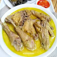 Dalam acara syukuran atau hajatan sering kali dijumpai masakan ayam ingkung. Aneka Olahan Ayam Kampung Dengan