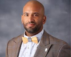 Introducing Our New Chair of the Trustee Program: Leandro Figuereo! The  Coral Springs Coconut Creek Regional Chamber is proud to welcome Leandro  Figuereo, Owner of Performance Title Inc., as the new Chair