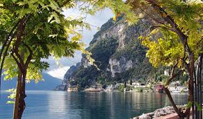 Ricevi le migliori case vacanza a lago di garda direttamente via email. Vacanze Sul Lago Di Garda 15 Case E Ville Con Giardino