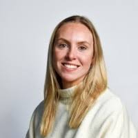 1800+ "Larissa (:" profiles