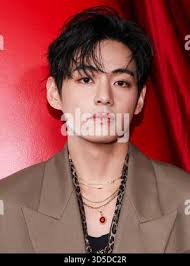 Corea del Sud il cantante e attore Kim Myung-soo, meglio noto con il suo  nome di fase L, di boy band infinita e il suo sottogruppo infinito F,  assiste una ventola meetin