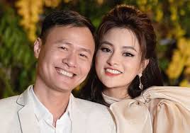 Vũ Thu Phương ứng xử thế nào với chồng đại gia trước ly hôn?