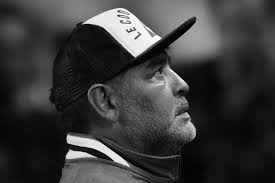 Aus zwei gründen produziert diego maradona in diesen tagen schlagzeilen. Diego Maradona Das Bewegte Leben Der Hand Gottes Gala De