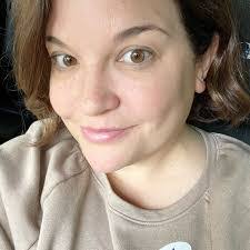 Michelle Trahan's Instagram, Twitter & Facebook