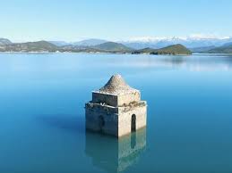 It reminds me of terraforming mars. 7 Weird Underwater Cities You Can Visit That Are Absolutely Stunning