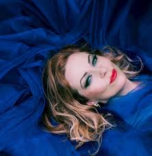 Anneke van Giersbergen zingt Kate Bush