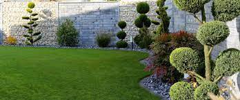 Vous pouvez faire une recherche par ville et code postal pour afficher les professionnels du jardin autour de chez vous. Prix D Un Paysagiste Tarifs Par Prestation Et Devis Allojardin Com