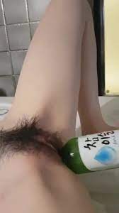 Korean Girl Takes A Soju Bottle In Her Pussy | Xasiat
